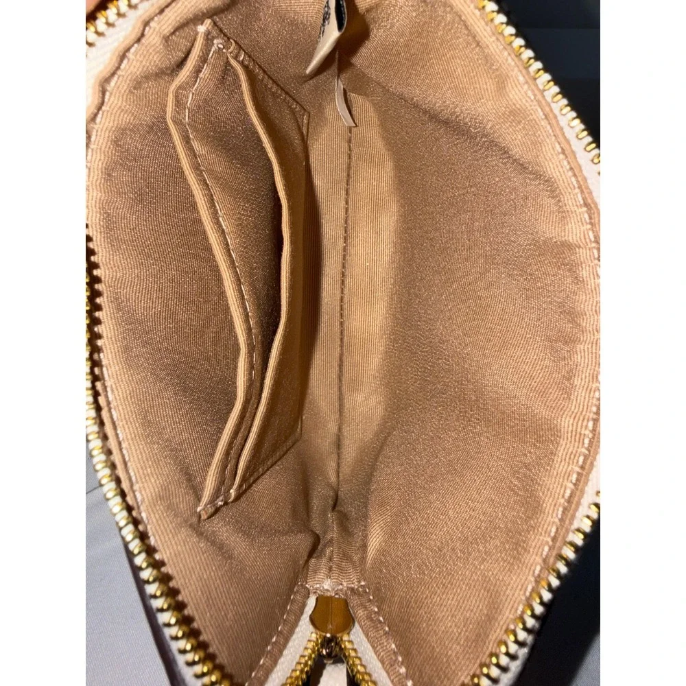 Coach Corner Zip Wristlet in Chalk White Crossgrain Leather F58032